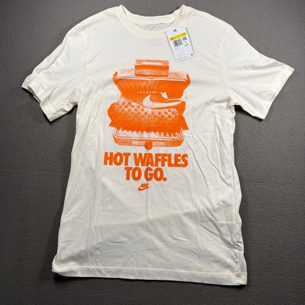 Nike T-Shirt Men Small Sail Orange Hot Waffles To Go Graphic Tee HV9803-110